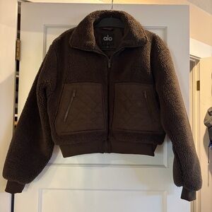 Alo Yoga Sherpa Edge Bomber in Espresso